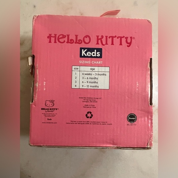 Hello Kitty Kids Sneakers - Red and White - Picture 9 of 10